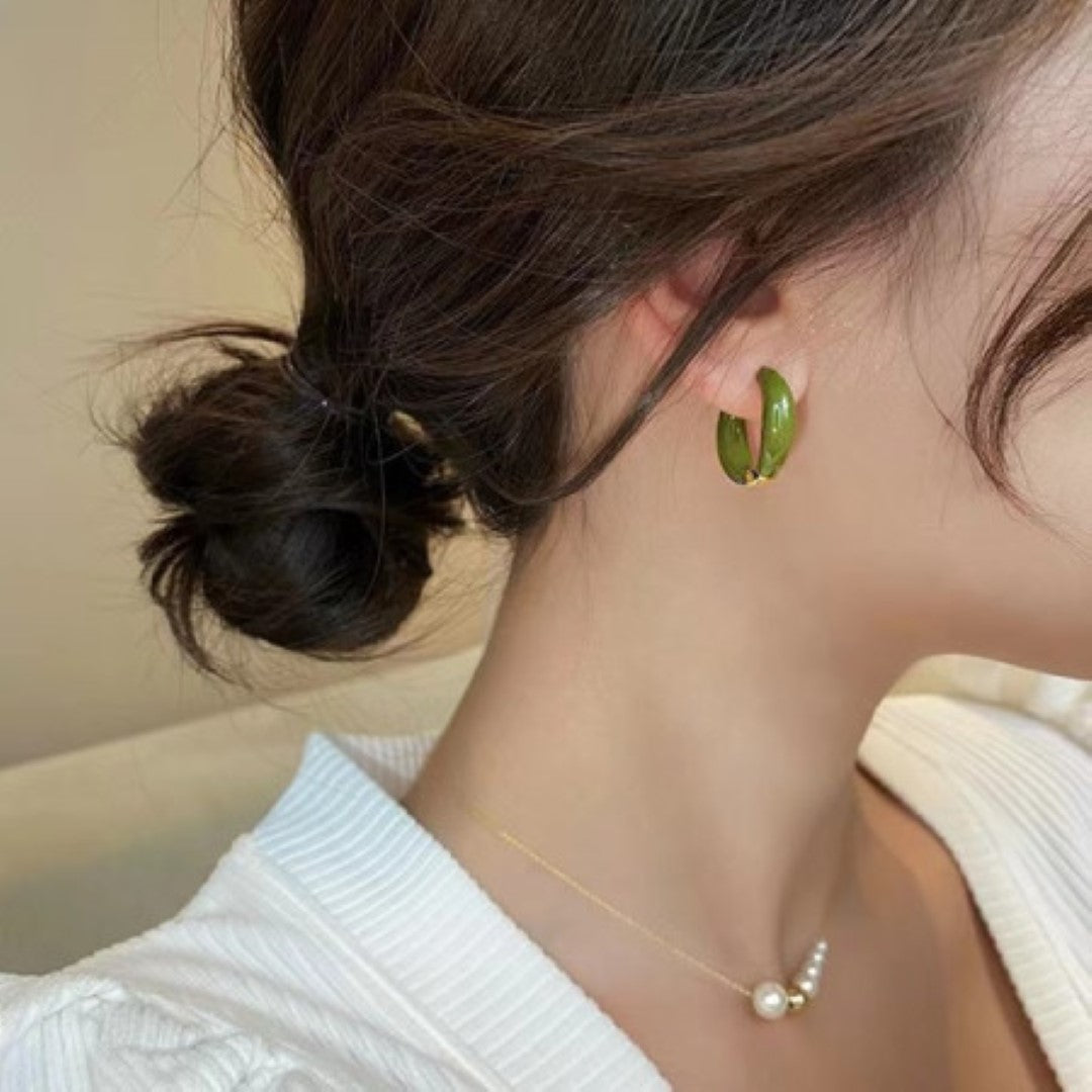 Green Enamel Hoop Earrings – Chic & Minimalist Jewelry for Women ER-508